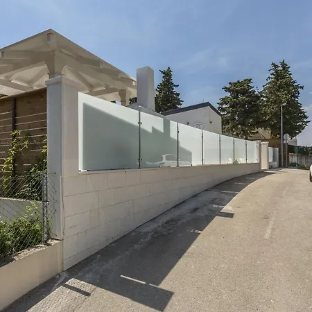 Luxury With A Swimming Pool - 13408 فيلة سبليت