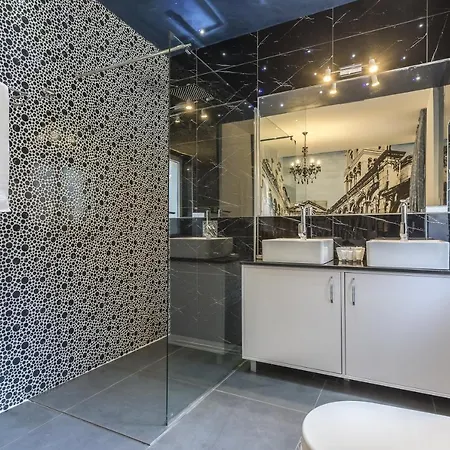 Luxury With A Swimming Pool - 13408 فيلة *