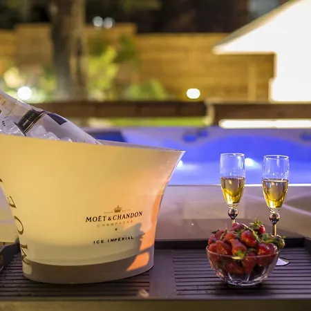 Luxury With A Swimming Pool - 13408 *